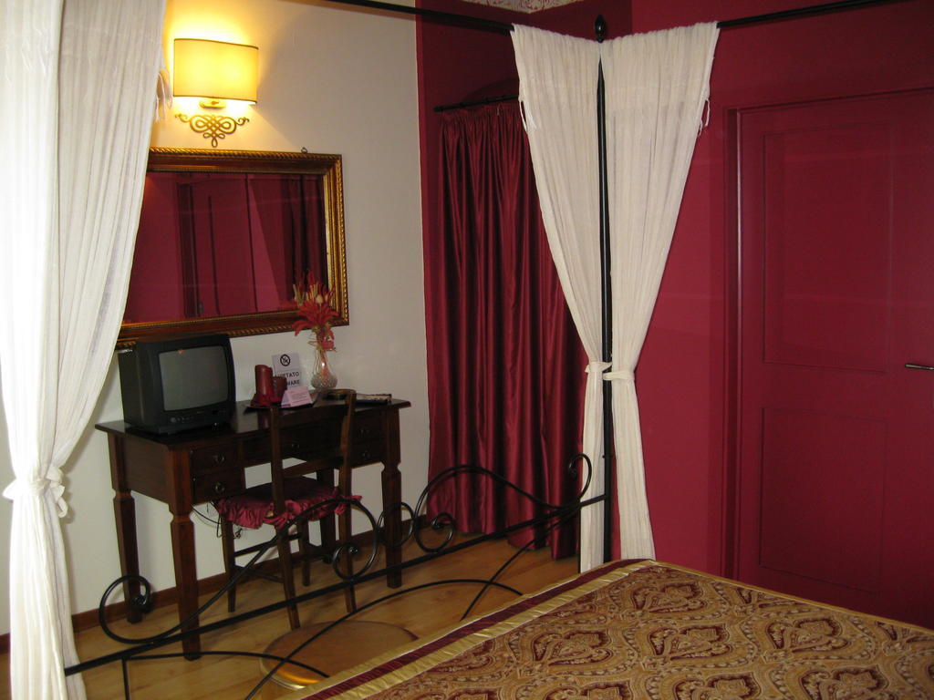 Giannetti Bed & Breakfast Poggio alle Mura Стая снимка
